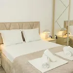 Azur Delux -1bd Flat With Parking & Pool By Flat Mаnаger Lägenhet Saints Constantine and Helena