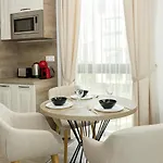 Azur Delux -1bd Flat With Parking & Pool By Flat Mаnаger Saints Constantine and Helena