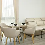 Azur Delux -1bd Flat With Parking & Pool By Flat Mаnаger *