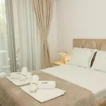 Azur Delux -1bd Flat With Parking & Pool By Flat Mаnаger