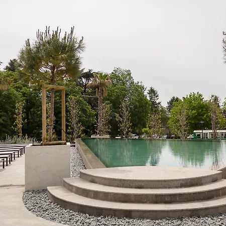 Апартамент Azur Delux -1bd Flat With Parking & Pool By Flat Mаnаger