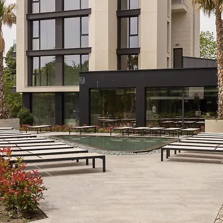 Azur Delux -1bd Flat With Parking & Pool By Flat Mаnаger *